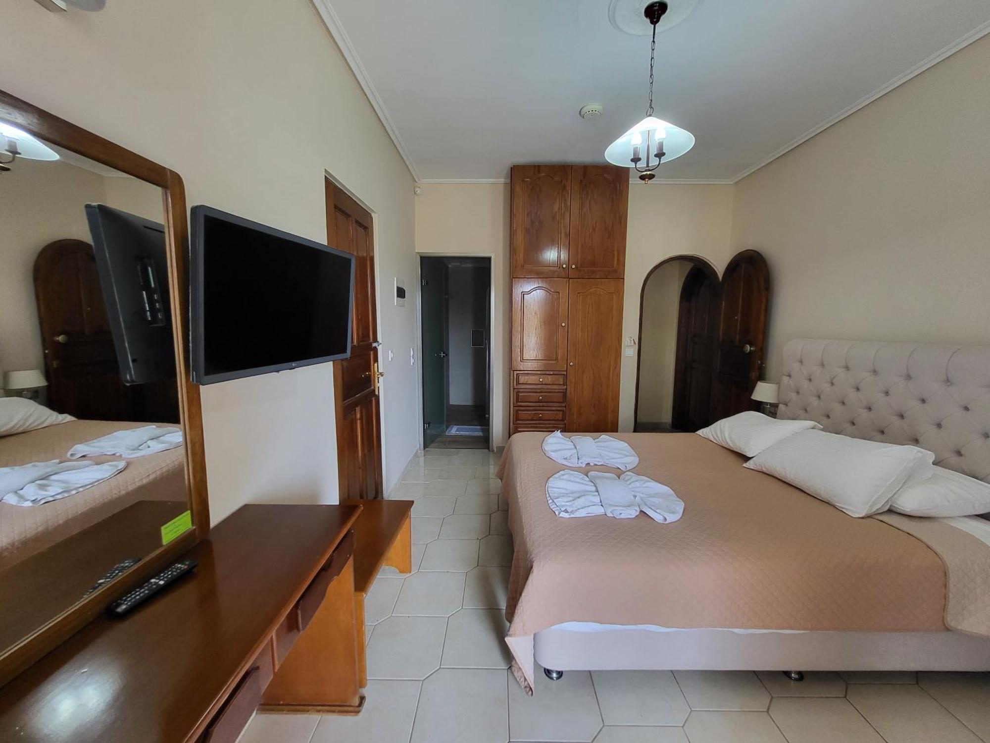Paradise Bar Apartments พลานอส ภายนอก รูปภาพ