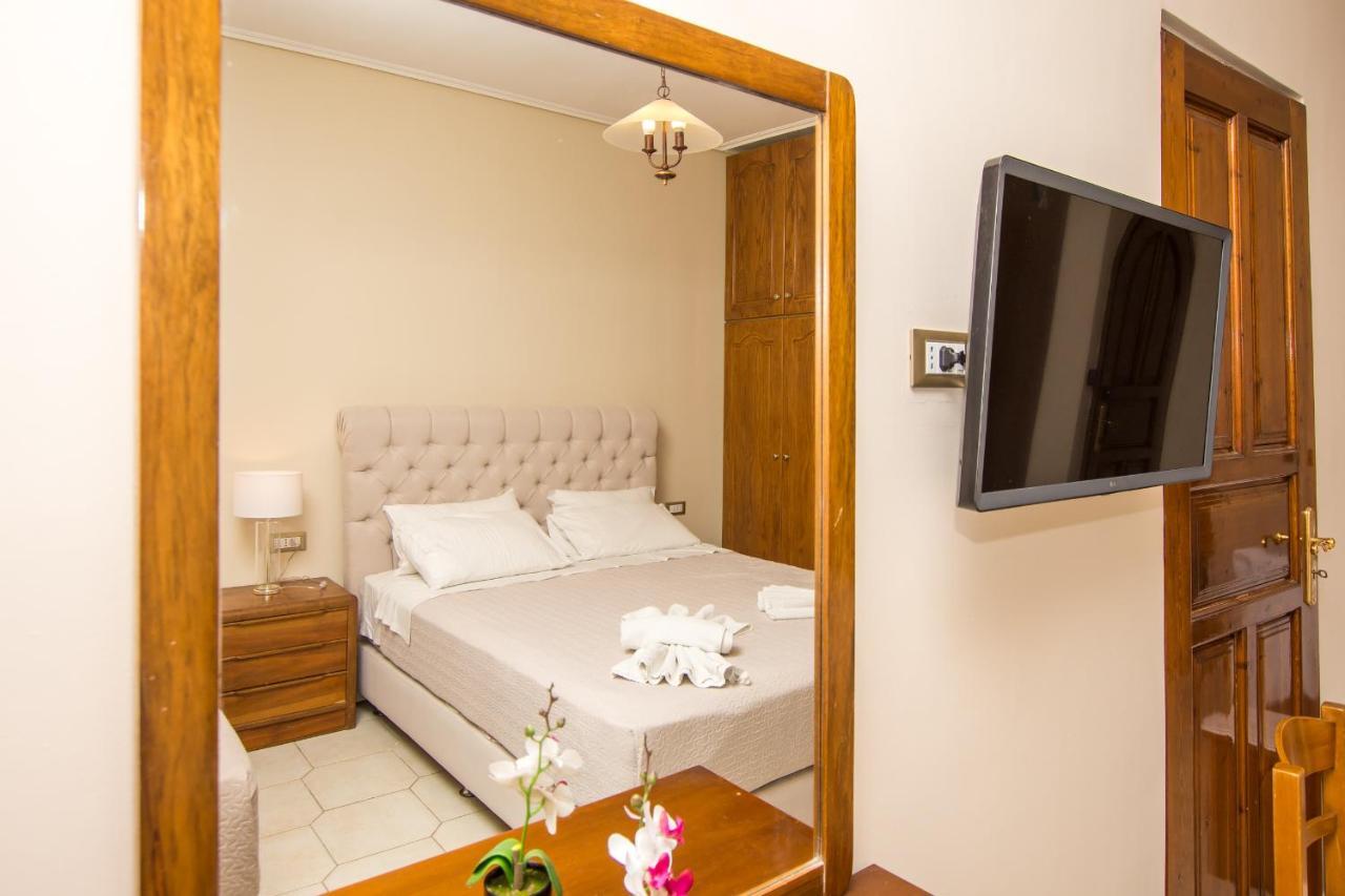 Paradise Bar Apartments พลานอส ภายนอก รูปภาพ