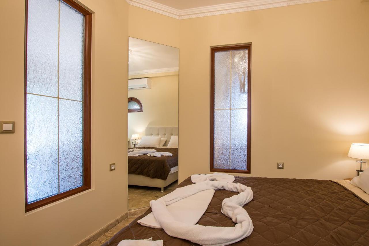 Paradise Bar Apartments พลานอส ภายนอก รูปภาพ