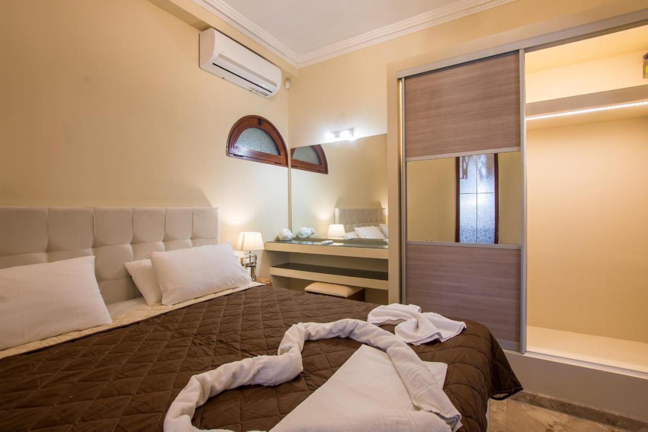 Paradise Bar Apartments พลานอส ภายนอก รูปภาพ